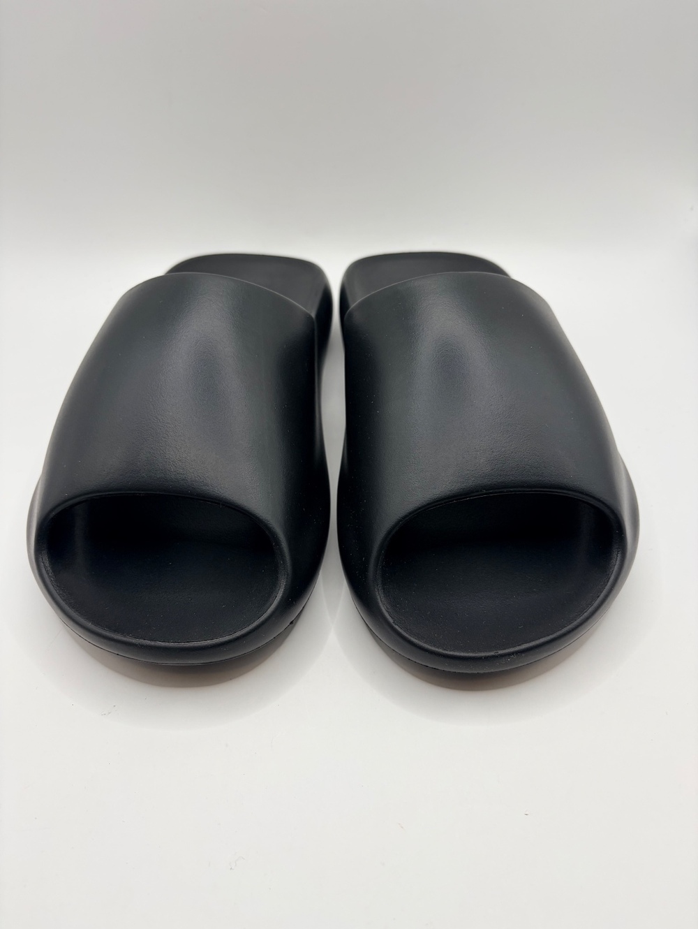 YEEZY YS-02 Coal Black Slide Sandals Men’s 8 Women’s 9.5 New Box